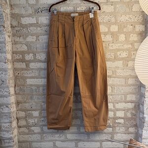 Abercrombie Mid Rise Barrel Pant